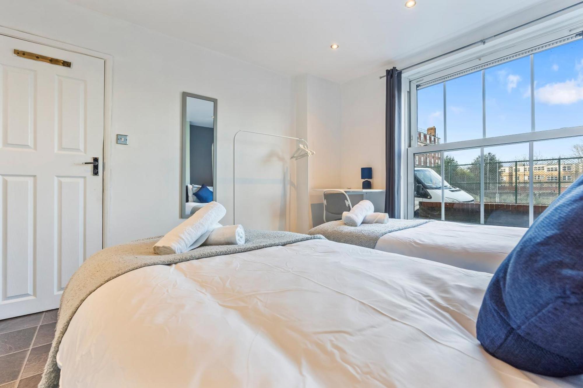 Villa Impeccable 4-Bed House In Brixton London Exterior foto