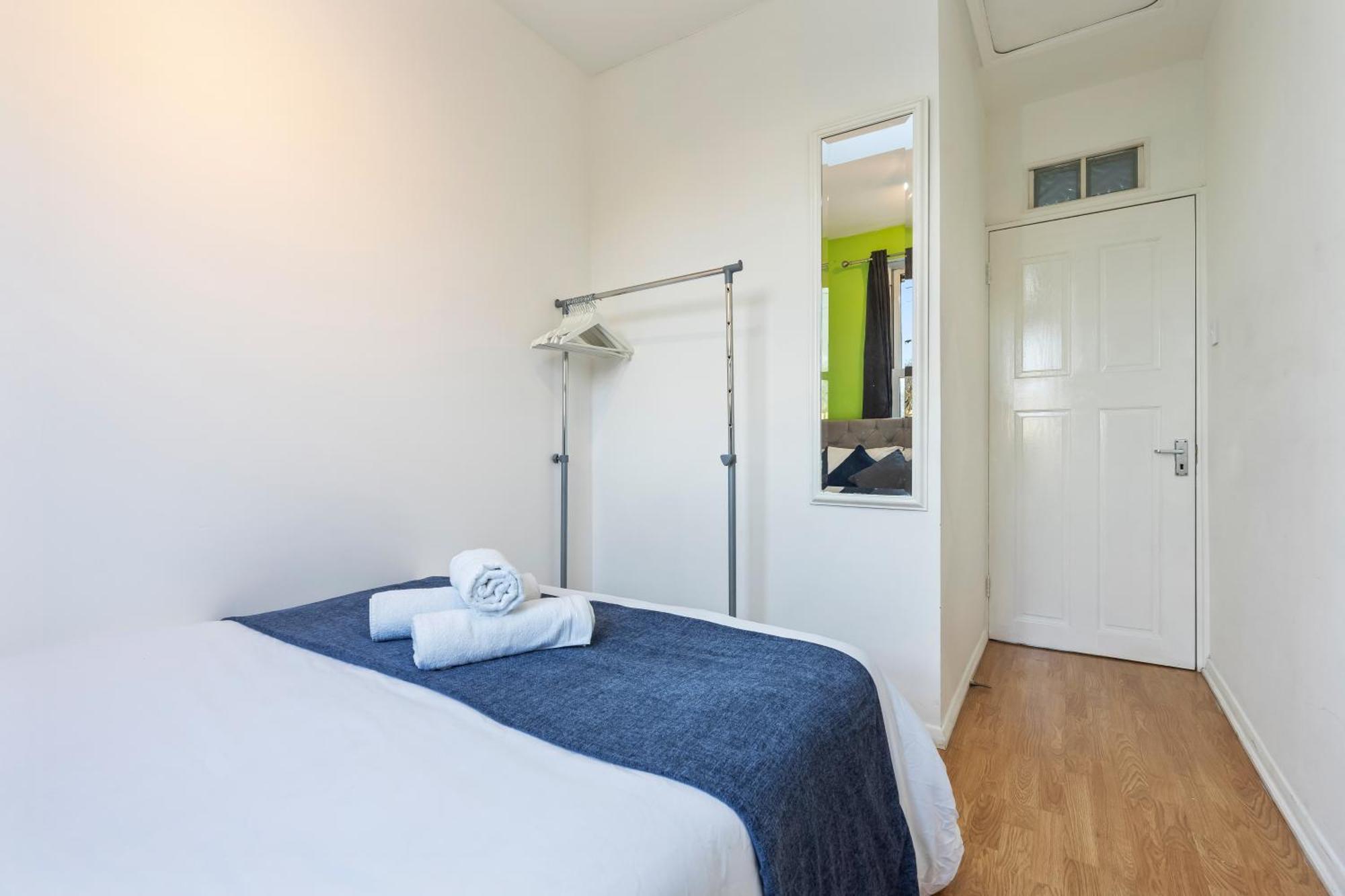 Villa Impeccable 4-Bed House In Brixton London Exterior foto